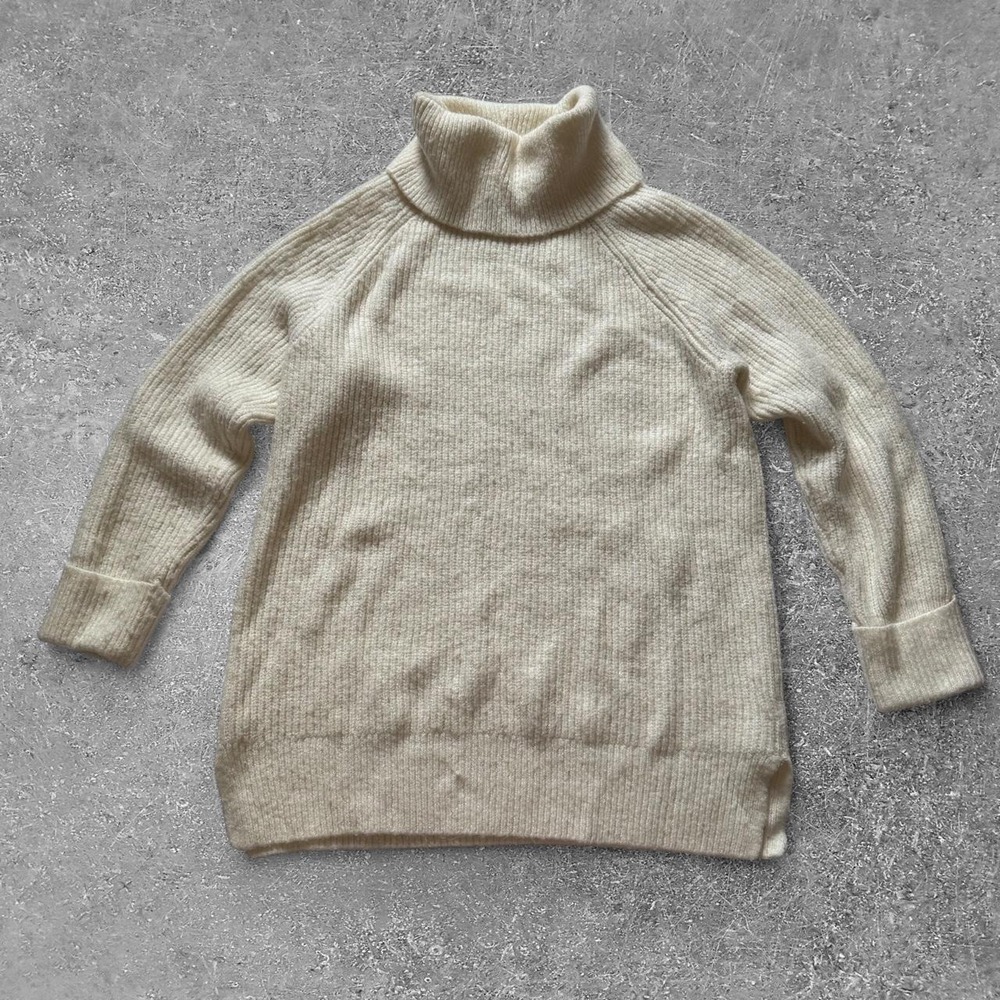 St. John's Bay Cream Ribbed Turtleneck Sweater Womens Medium Cozy Knit
